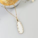 FEATHER WHITE  PENDANT