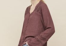 CARAL PLAIN BLOUSE WITH BURGUNDY GRAPHIC EMBROIDERY