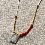 COLLAR ESCAPULARIO MADRE PERLA RED