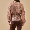 NAHLA BLUSA MANGA LARGA CON ESTAMPADO FLORAL BEIGE - Imagen 3