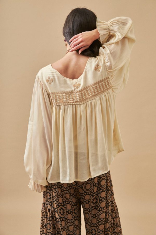 FRIVE LONG SLEEVE PLAIN BLOUSE WITH EMBROIDERY ON ECRU NECKLINE