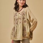 NAYA BLUSA LISA MANGA LARGA CON BORDADO BEIGE