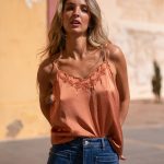 BALIN TOP DE TIRANTES CON BORDADO SALMON