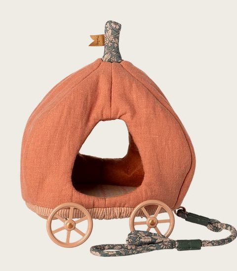 Pumpkin carriage, Mouse