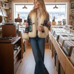 SOLIHA ABRIGO CORTO BOHEMIO EN TEJIDO DE SEDA VINTAGE BORDADO A MANO CON FORRO Y CUELLO DE PIEL S