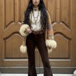 ABRIGO BOHEMIO EN PIEL BORDADO CON FORRO Y CUELLO DE PIEL CAMEL SUEDE M