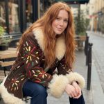 ABRIGO BOHEMIO EN PIEL BORDADO CON FORRO Y CUELLO DE PIEL CHOCOLATE SUEDE S