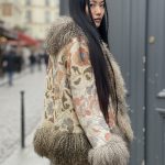 ANAIS MONGOLIA  ABRIGO CORTO BOHEMIO EN TEJIDO DE SEDA VINTAGE BORDADO A MANO CON FORRO Y CUELLO DE PIEL DE CORDERO DE MONGOLIA S /M